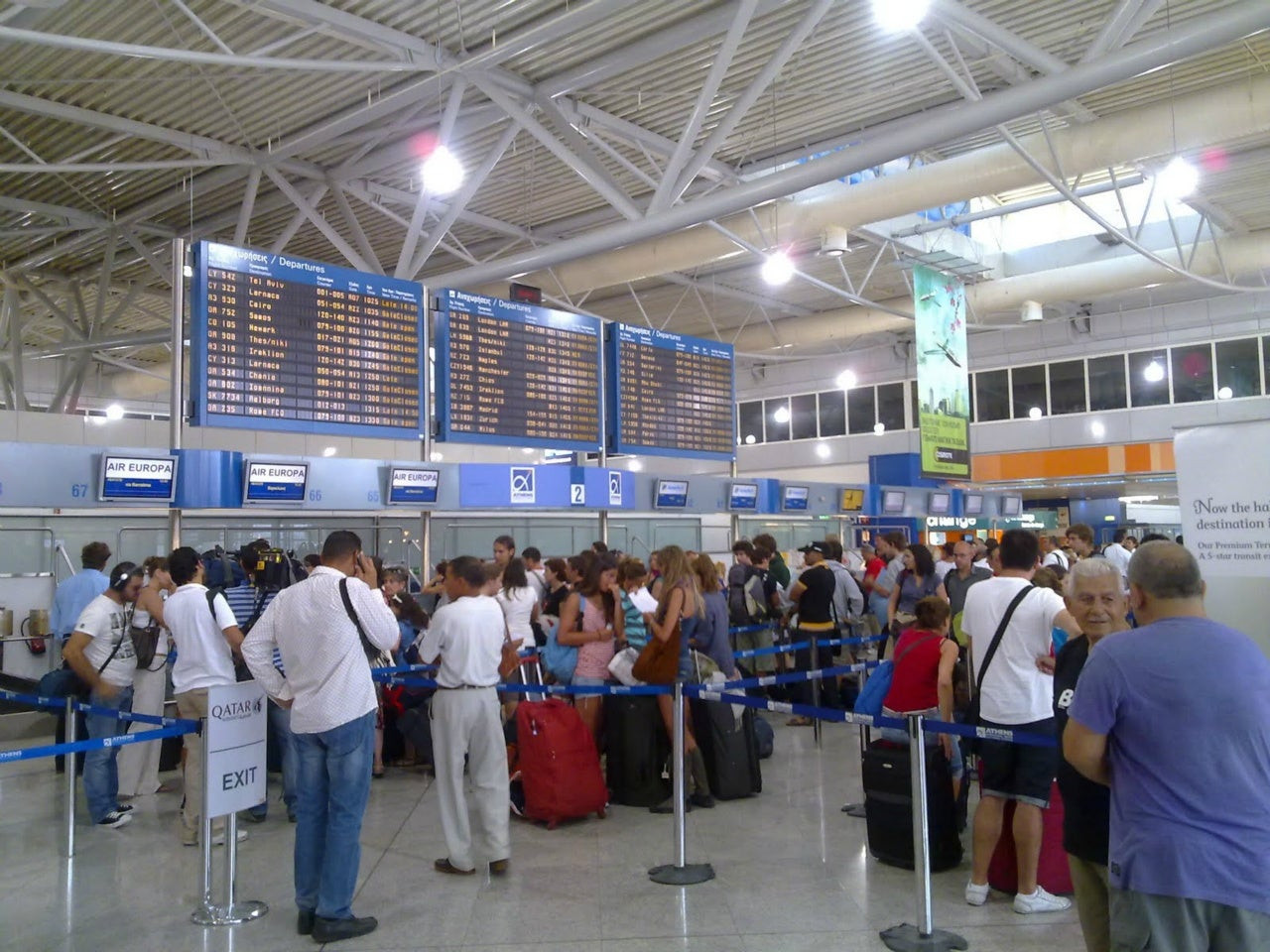 «Ύπουλο χτύπημα» των Βρετανών στον ελληνικό τουρισμό